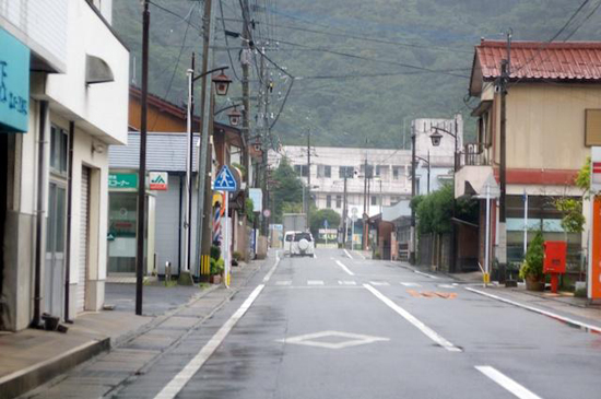 과연 대마도에는 몇명의 사람이, 무슨 일을 하며 살아가고 있을까요? 내가 무섭게 생겨 다 숨었나?